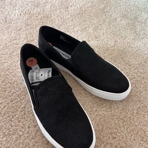 NWT Steve Madden Zarayy womens size 7 black suede